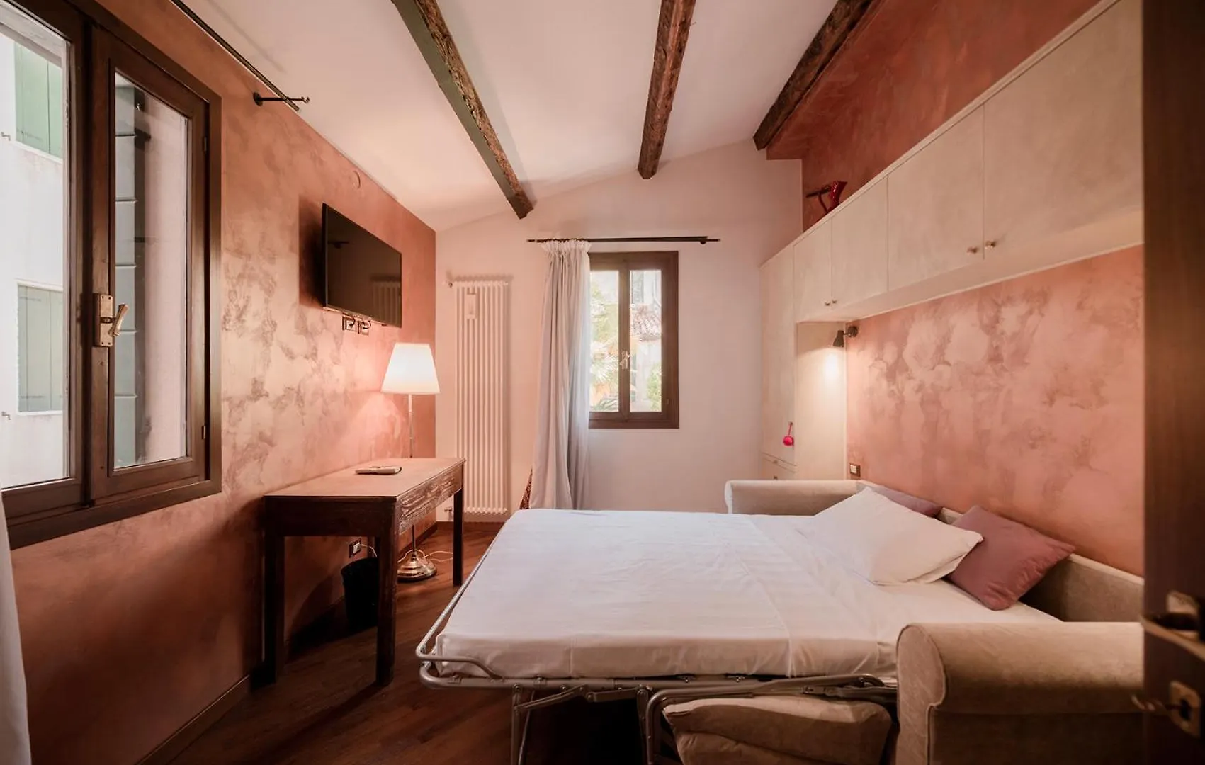 Apartament Rosso Veneziano