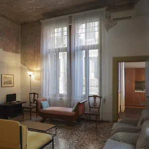  Appartement Melusina Rialto Historical Center